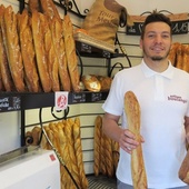 Face aux industriels, ce boulanger d'Orsay offre des baguettes aux électeurs