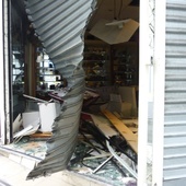 Le magasin Marionnaud attaqué à la voiture-bélier cette nuit ! - Orsay en Action